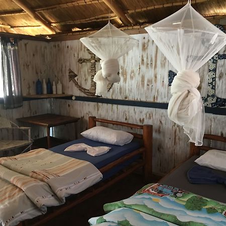Baobab Beach Lodge And Backpackers Виланкулос Экстерьер фото