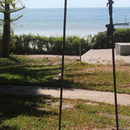 Baobab Beach Lodge And Backpackers Виланкулос Экстерьер фото