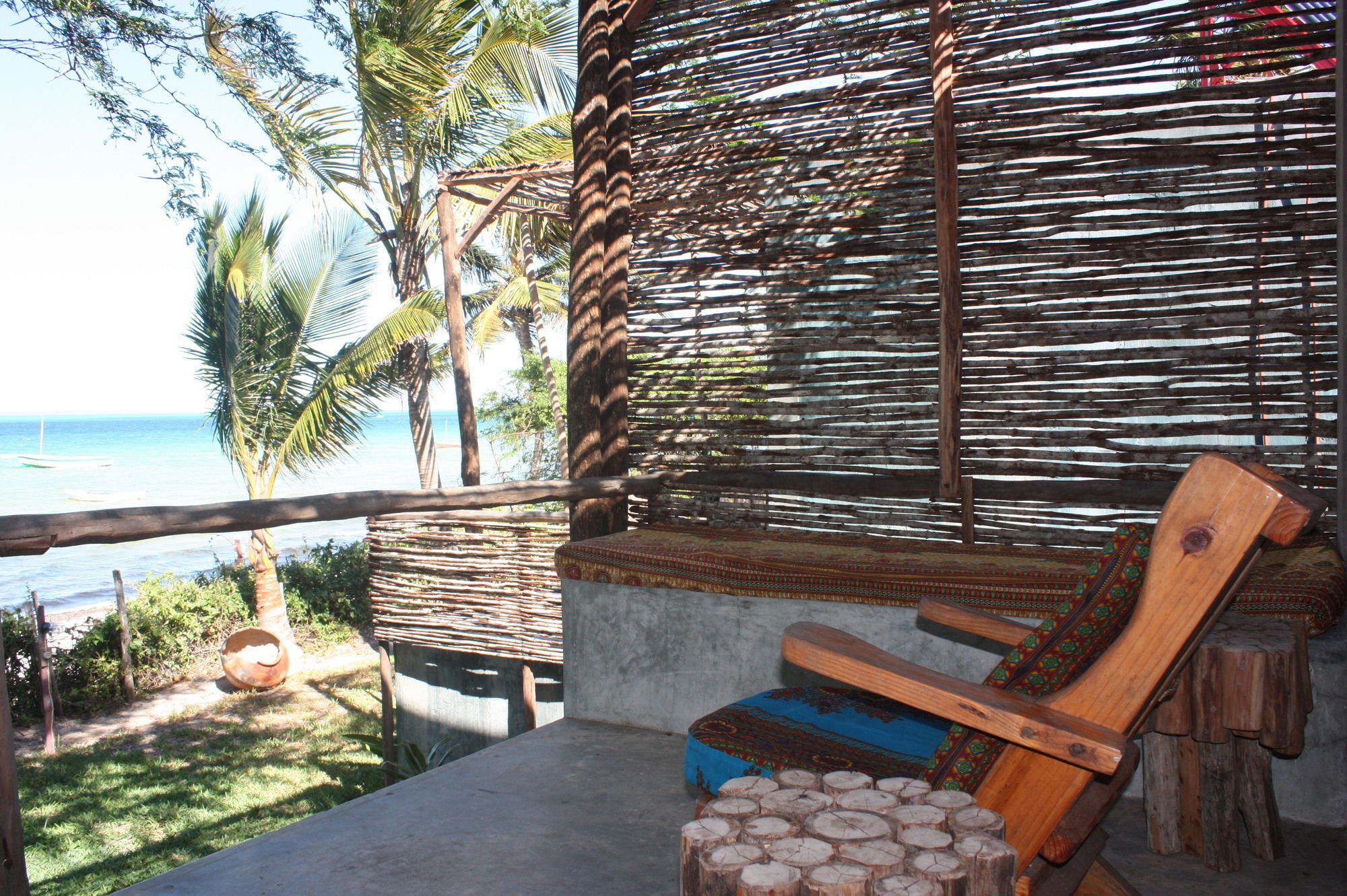 Baobab Beach Lodge And Backpackers Виланкулос Экстерьер фото