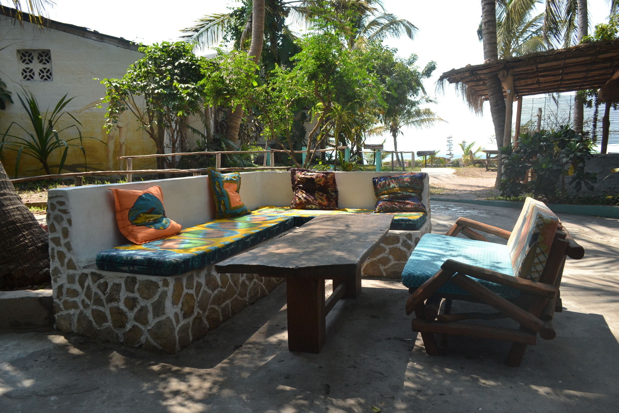 Baobab Beach Lodge And Backpackers Виланкулос Экстерьер фото
